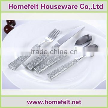 Hot Sale Factory Price of Plastic Handle Hanging Cutlery set