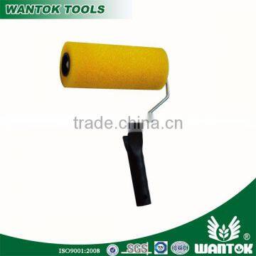 WT0306605 China plastic handle paint roller and painting brush