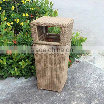 Корзинка для мусора из ротанга для уборки сада дома photo-2