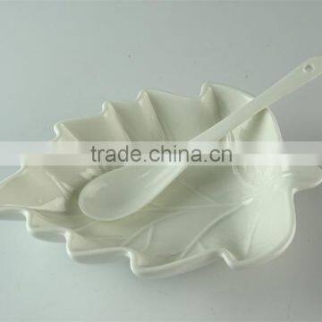 High Quality Stocked White Leaf Shape Ceramic Dish Set, Relish Dish/split Dish/salad Dish With Spoon photo-2