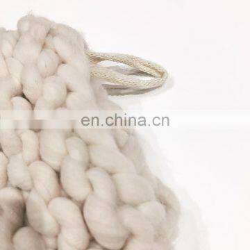 2020 Amazon Hot Sale Hand Made Holiday Gift Knitted Chunky Knit Blanket Bag,knit Blanket Cover With Tassel photo-7