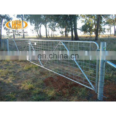 Hot sale galvanized used steel pipe farm gate design for livestock field