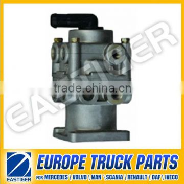 0014318305 BENZ foot brake valve