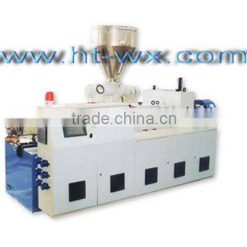 Conical twin screw extruder