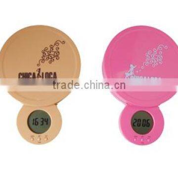 Kitchen scale with digital clock