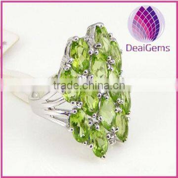 Luxury Ring sterling silver with peridot (natural), twelve-4x6mm faceted oval