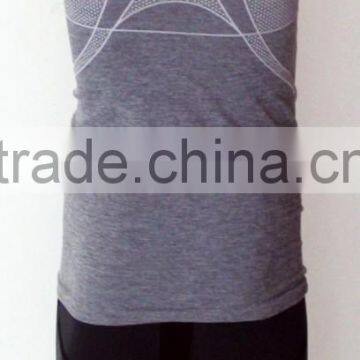 Latest Fashion Seamless Mens Tank Top photo-3
