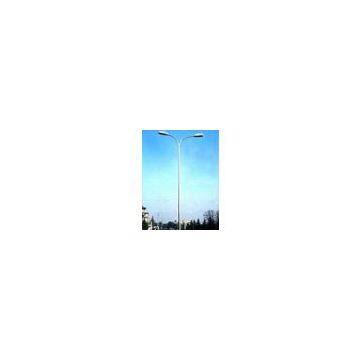 offering the lamp pole