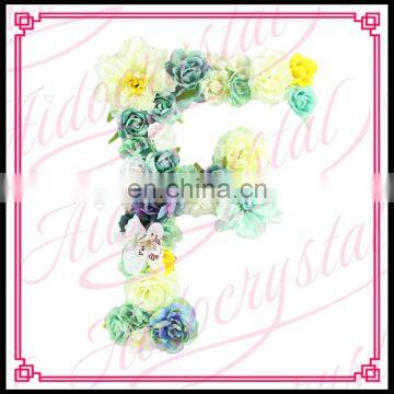 Aidocrystal Hot sale oem design artificial silk fabric wedding decor floral arrangement letter F