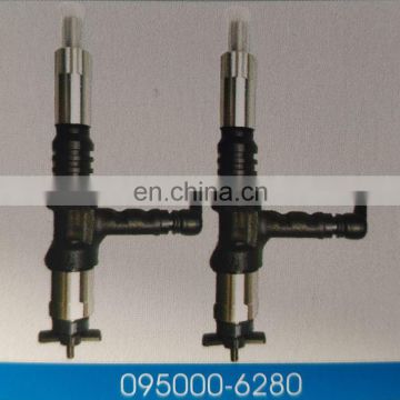 Diesel engine fuel injector 095000-6280