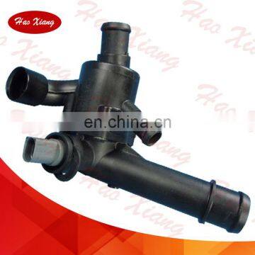 Корпус термостата охлаждающей жидкости автомобиля 07K 121 117 C / 07K121121B photo-3