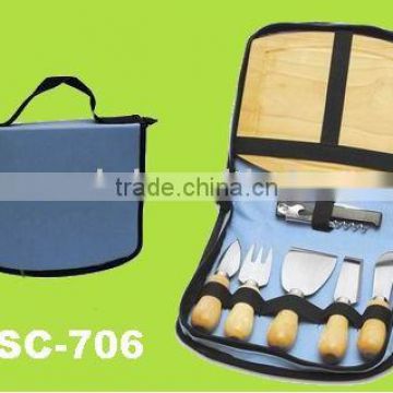 Cheese and wine picnic set with a portable case - a great promotion gift