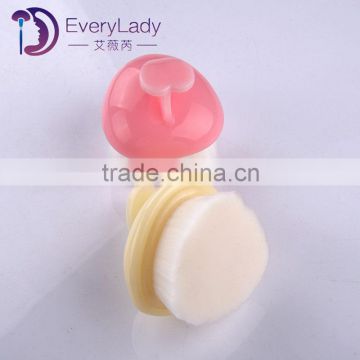 Mini heart-shaped soft face cleaning brush