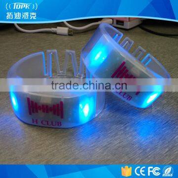 2016 fashion remote controlled led bracelet