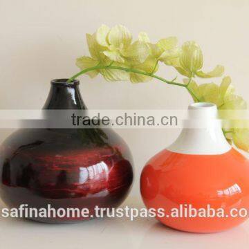 Round colored lacquer flower vase