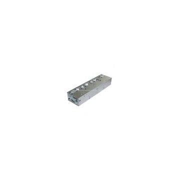 Fabric spraying system manifold block