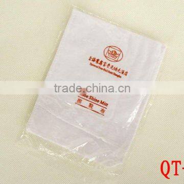 Cheap disposable shoe polishing/non-woven cloth/QT001