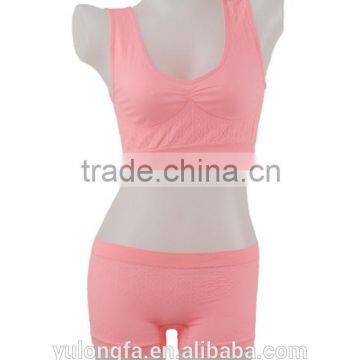 Fashionable Ladies Sexy Seamless Sport Bra and Boyshort Set