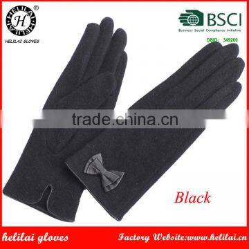 Helilai Factory Ladies Creamy Wool Gloves With Leather Bows on the Back Women Wool Gloves