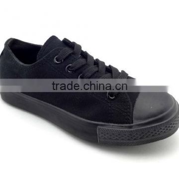 black teenage running shoes