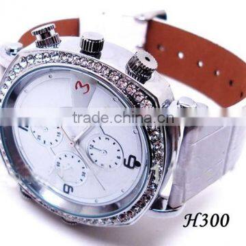 lady hidden camera watch support motion detection 720P H.264 voice recorder camera watch