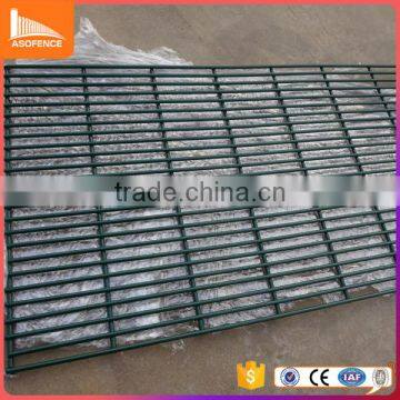 Pvc coated powder welded mesh panel anti climbing fence