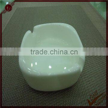 Cheap Beautiful and Durable Ceramic Cheap Ashtray Made in China photo-4