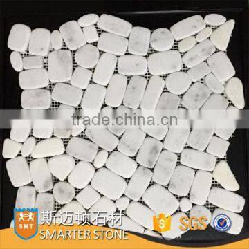 Random shaped white pebble stone 1cm thickness on mesh