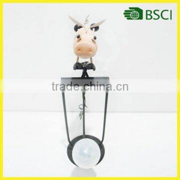 YS15159 Metal pig decor with solar powered decoration garden balls light