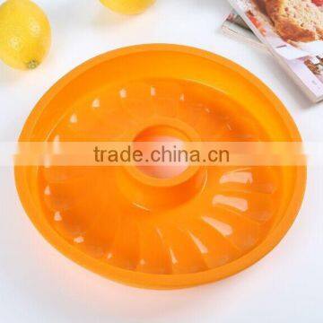 Round Hole Shape Bundt Cake Silicone Mold