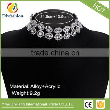 Fashionable Short Necklace Multilayer Concave Diamond Crystal Necklace Can be Paired With Anything photo-5