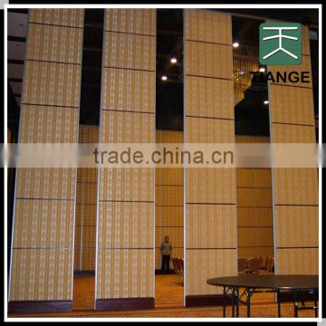 Banquet hall movable partition