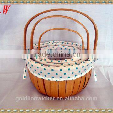 woodchip basket with folding handle