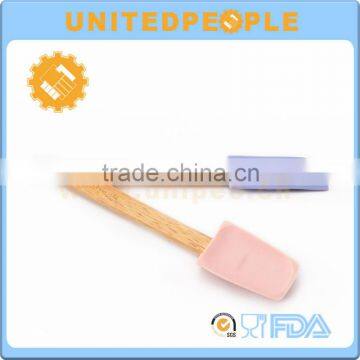 2PCS Wooden Handle Silicone Cookie Bakery Spatula Set