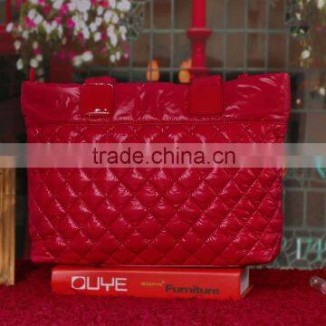 2016 red nylon qulited handbag