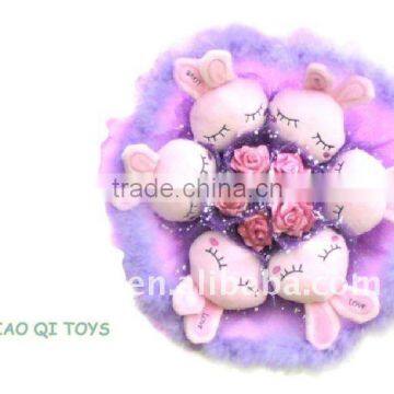 Plush animals with flower love bouquet