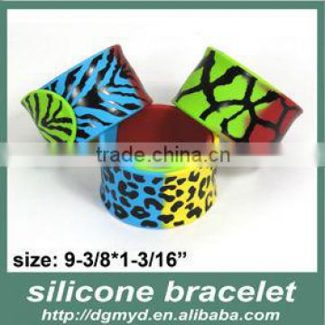 newest lopard silicone snap band