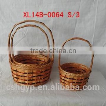 Beautiful woodchip basket