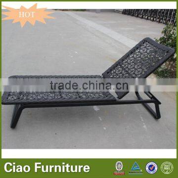Flower Weaving Outdoor Furniture Plastic Rattan Beach Sun Lounger photo-4