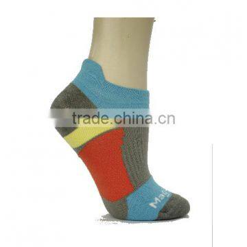 Bamboo Charcoal Yarn Under-knee Sports Ankle Socks photo-6