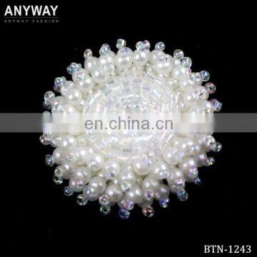 China Manufacture Elegant Design Pearl Button for Fashion