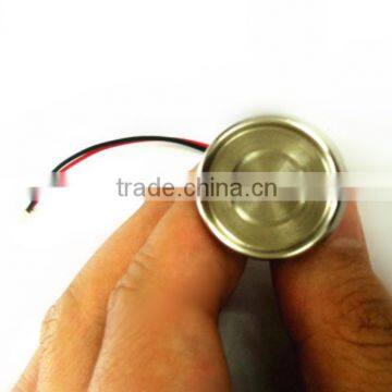 Solid metal read/write panel-mount probe with magnetic
