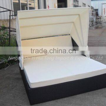 Comfortable With High Quality Cushion Outdoor Garden Canopy Sofa Bed