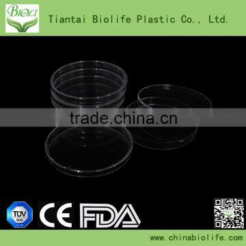 Disposable sterile plastic petri dish