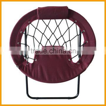 Folding round bungee chair with pillow and side pocket