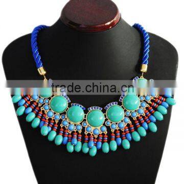 Exquisite woven chain candy color diamond necklace