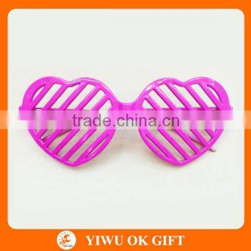 Fashion plastic heart shaped shutter glasses for party