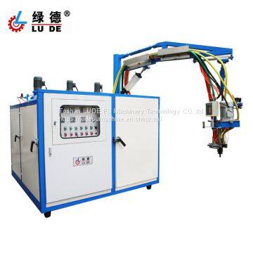 LD-905A Fully Automatic Injection and Mold Opening and Closing PU Shoe Sole Production Line photo-2