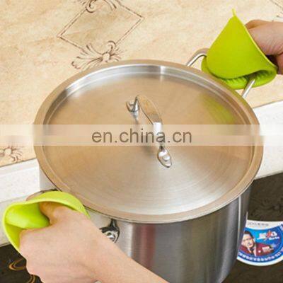 Wholesale Cheap Rubber Household Cooking Heat Resistant Mitts Microwave Kitchen Silicone Oven Gloves photo-3