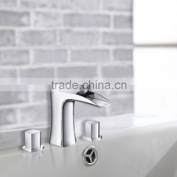 Solid Brass Chrome Plated Modern Long Neck Basin Tap photo-4